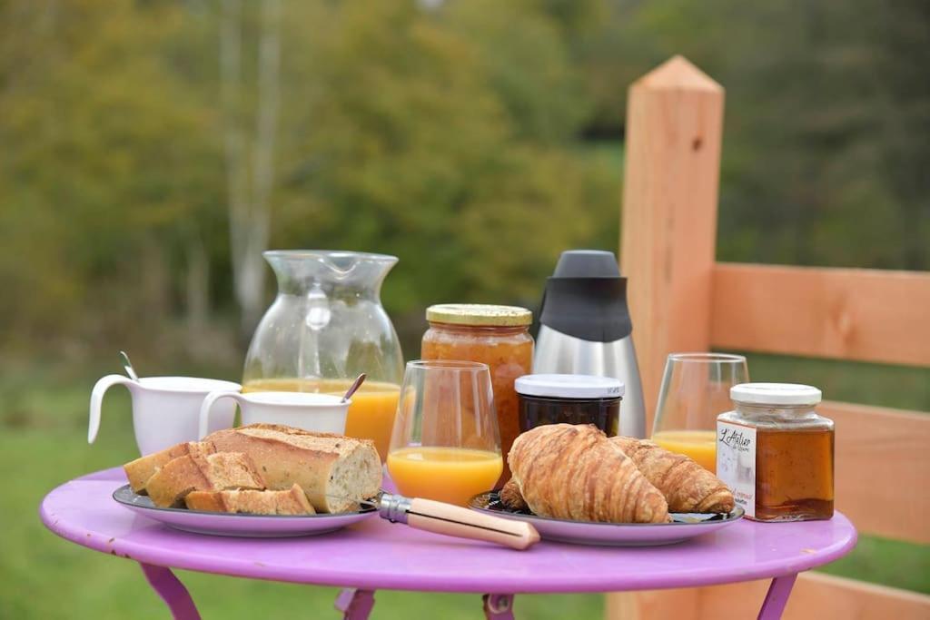 Bulle Hirondelle Hotel Quarré-les-Tombes Екстериор снимка