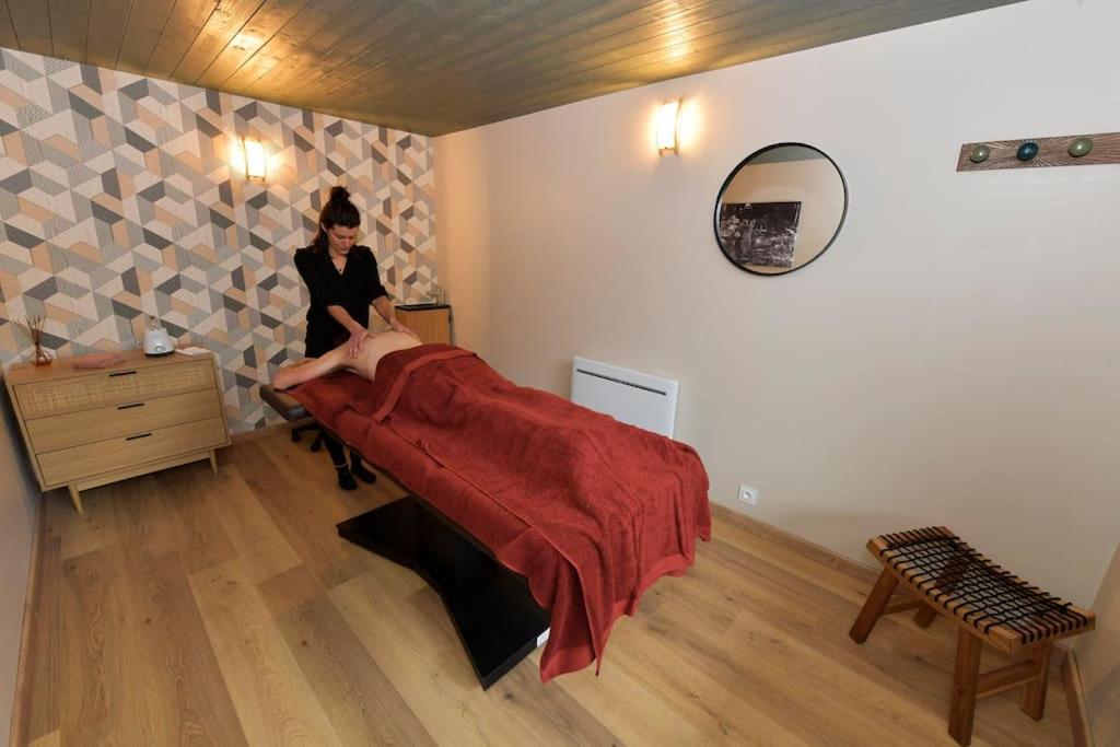 Bulle Hirondelle Hotel Quarré-les-Tombes Екстериор снимка